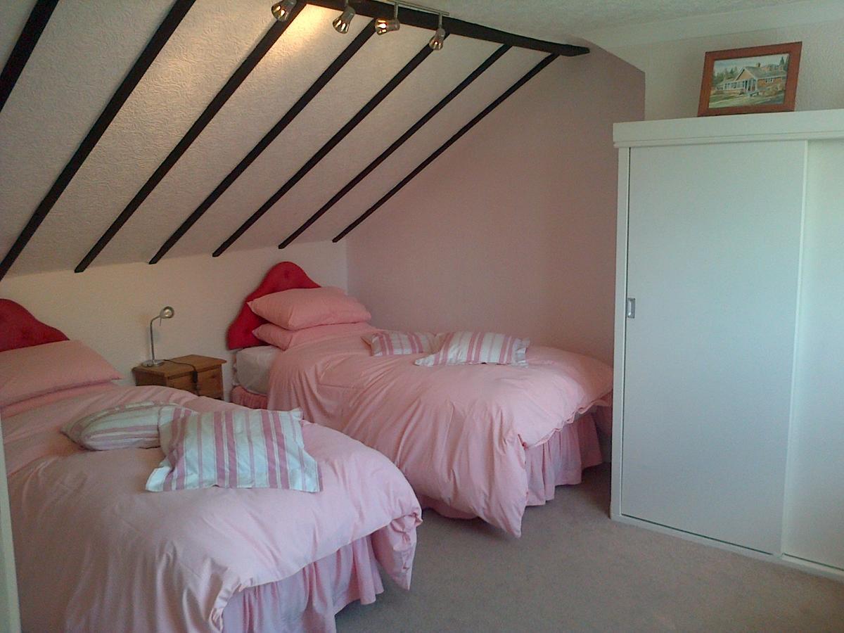 Follets B&B Pewsey Екстериор снимка