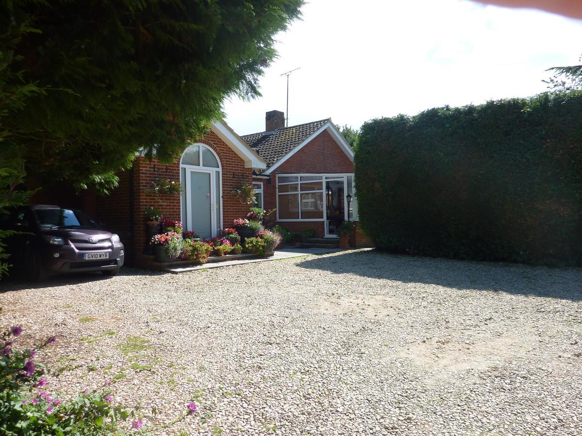 Follets B&B Pewsey Екстериор снимка