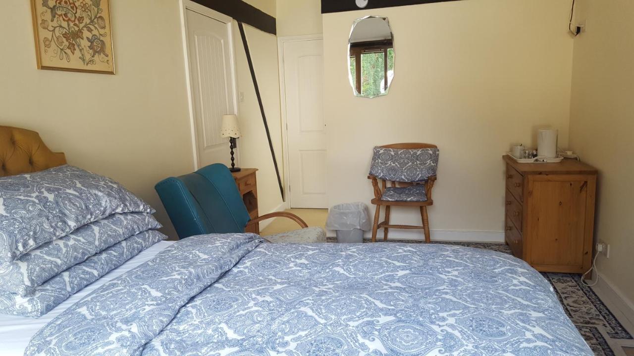 Follets B&B Pewsey Екстериор снимка